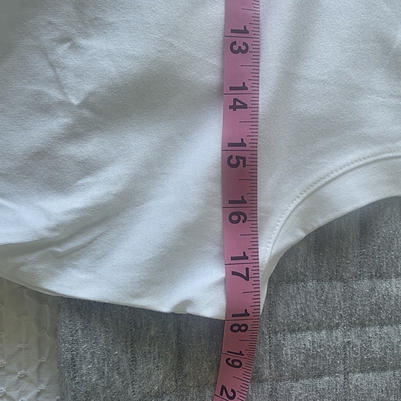 NWT BANANA REPUBLIC White and Tan Sleeveless Tops Two For 25 - Picture 4 of 4